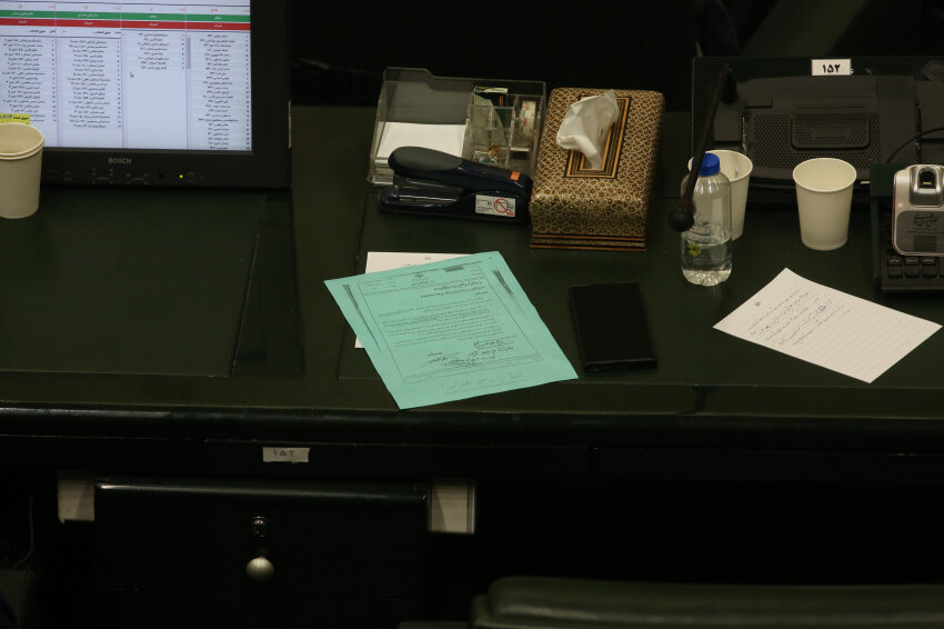 فریادهای قالیباف بر سر مشاور زاکانی/ مجلس به تنش کشیده شد +عکس و ویدئو