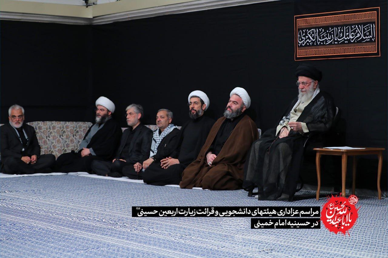 عزاداری هیئت های دانشجویی در حضور رهبر معظم انقلاب +ویدئو