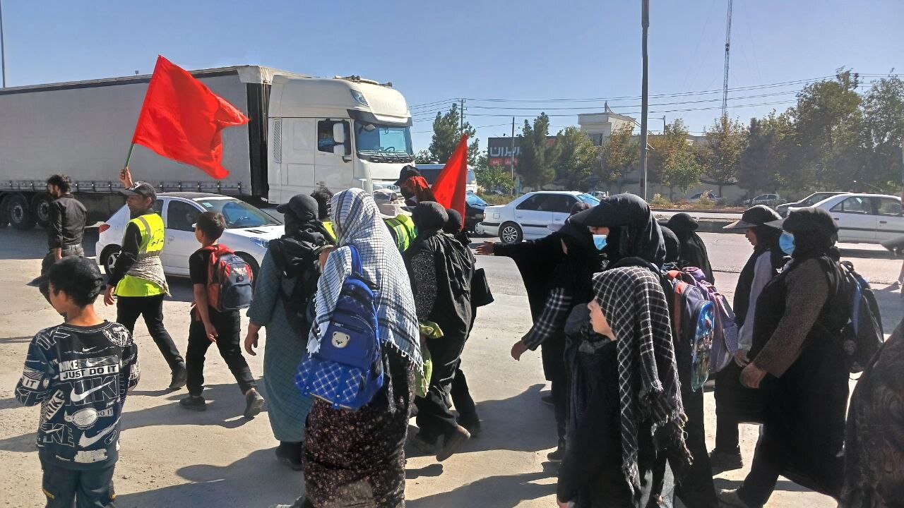 بیش از ۶۲ هزار زائر پیاده وارد مشهد شدند