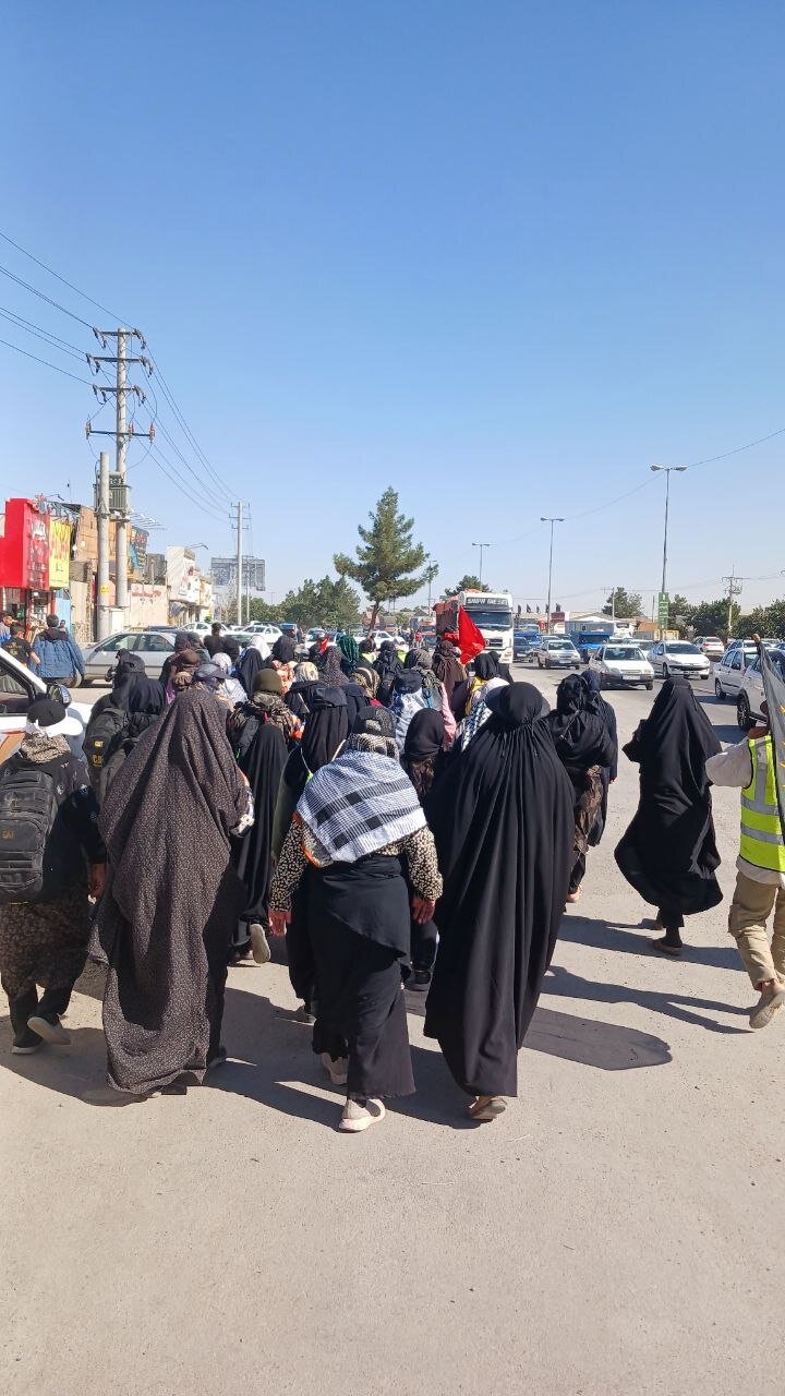 بیش از ۶۲ هزار زائر پیاده وارد مشهد شدند