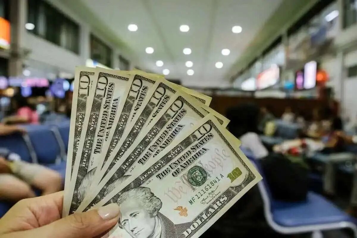 دلار حواله ترمز برید؛ نگرانی از موج تازه گرانی کالاهای اساسی