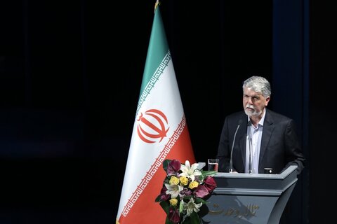 وزیر فرهنگ زنگ خطر را به صدا درآورد؛ سرمایه اجتماعی را دریابید!