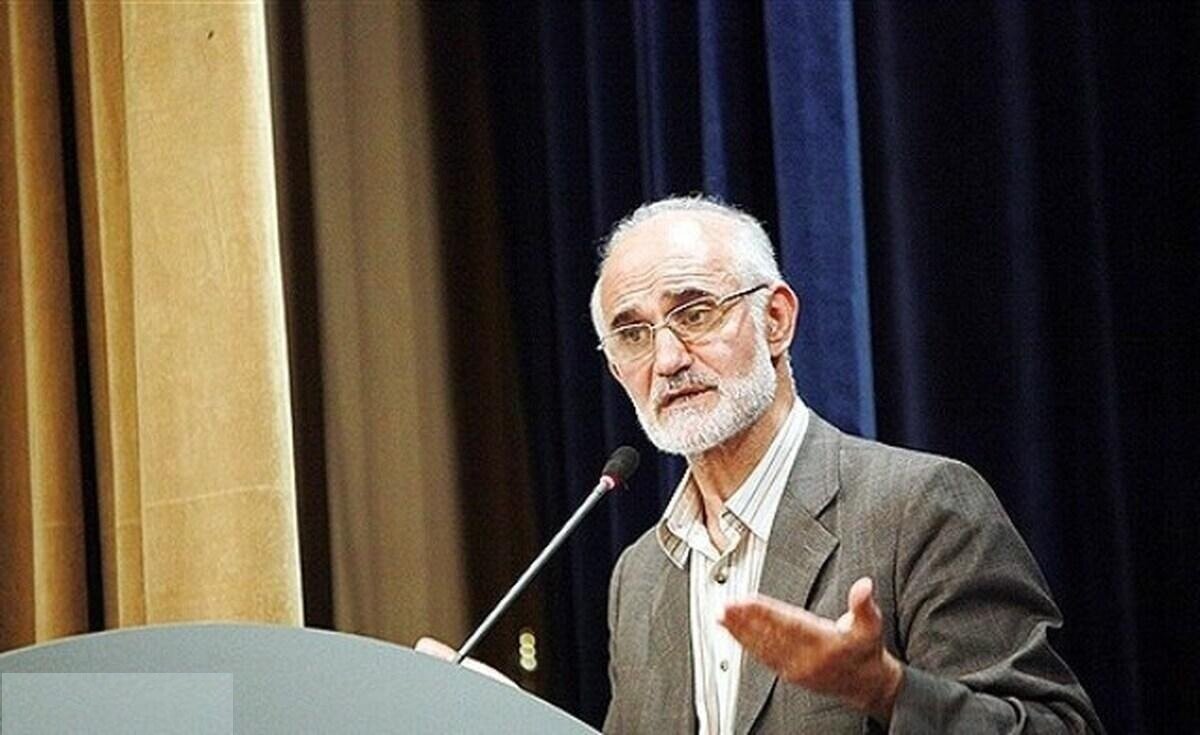 انحراف در سیاست‌های کشور از دولت احمدی‌نژاد شروع شد