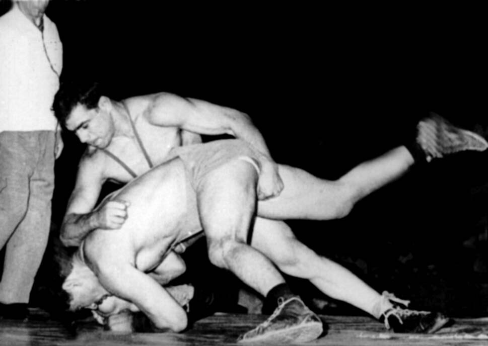 وقتی مردم تختی را به برادر شاه ترجیح دادند +عکس