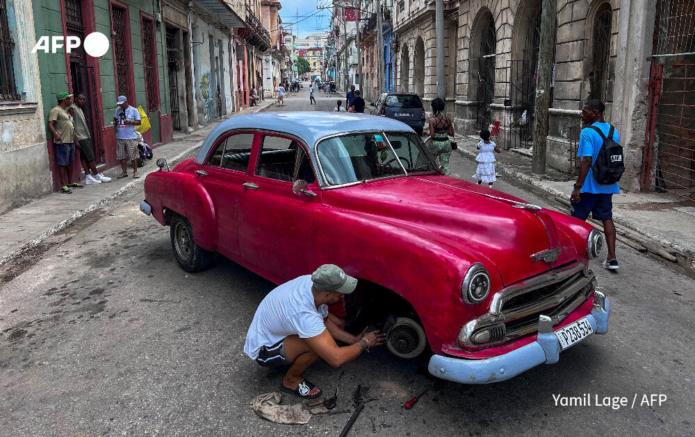 جولان مرسدسبنز و تویوتا و تسلا در پایتخت خودروهای کلاسیک جهان +تصاویر