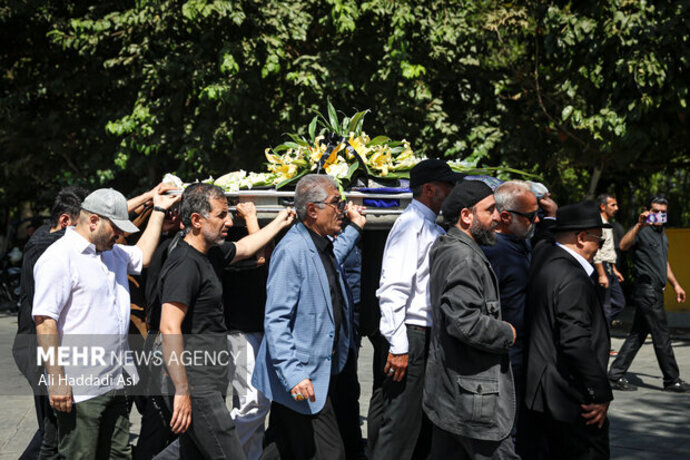 چهرههای هنری در مراسم تشییع «پری صابری» آمدند