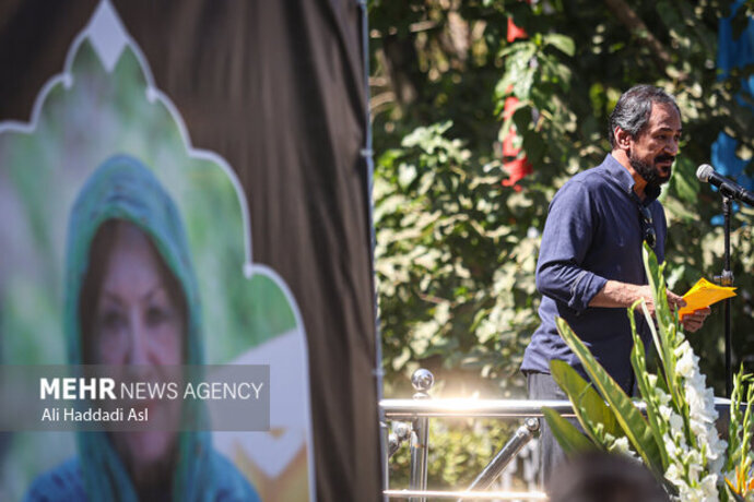 چهرههای هنری در مراسم تشییع «پری صابری» آمدند