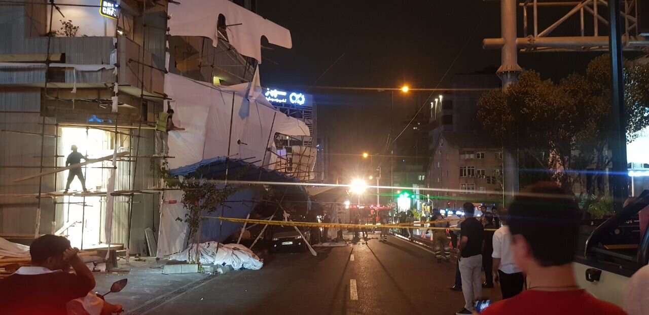 باد شدید، این ماشینها را در خیابان جردن نابود کرد! +تصاویر اختصاصی