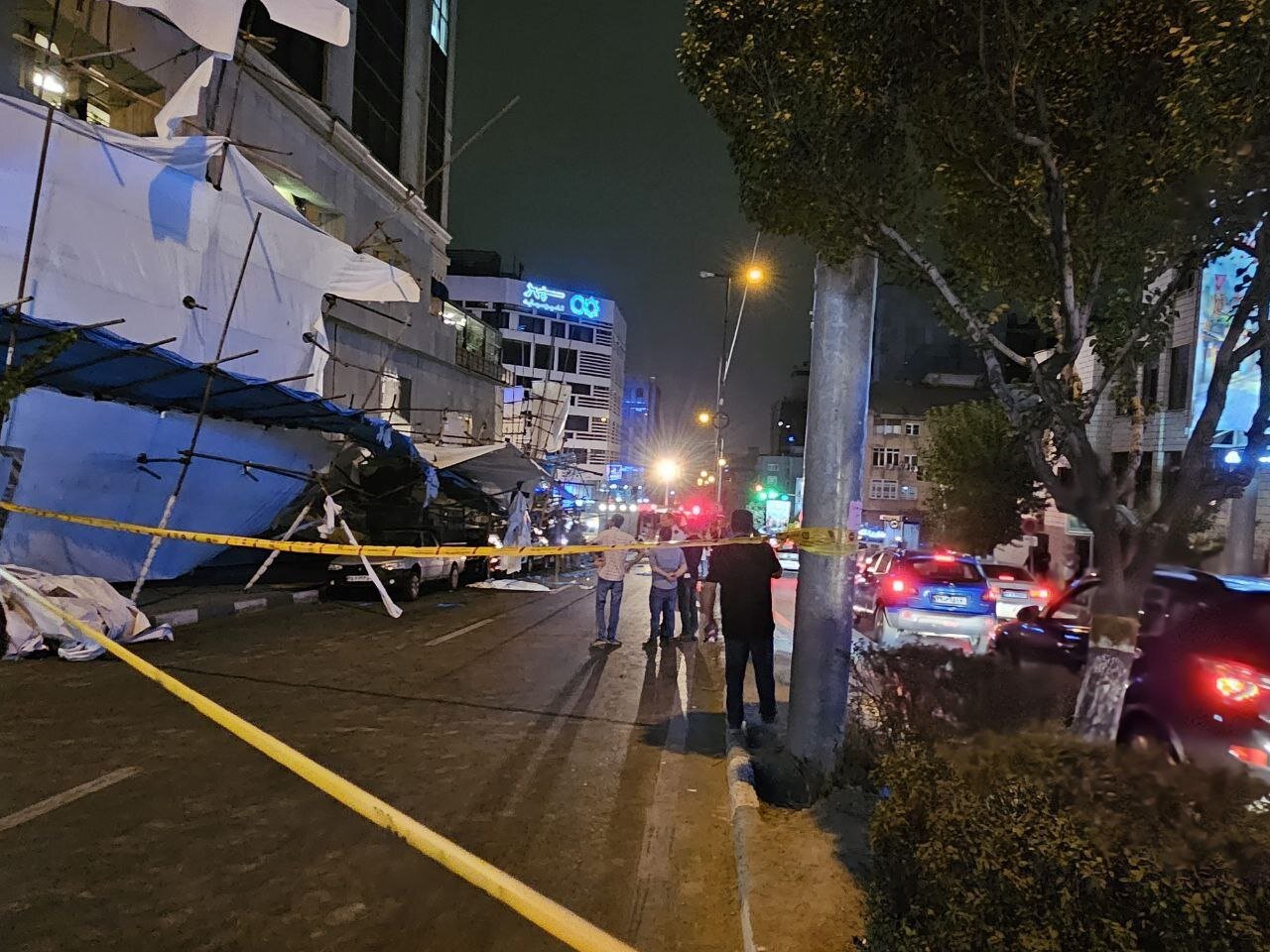 باد شدید، این ماشینها را در خیابان جردن نابود کرد! +تصاویر اختصاصی