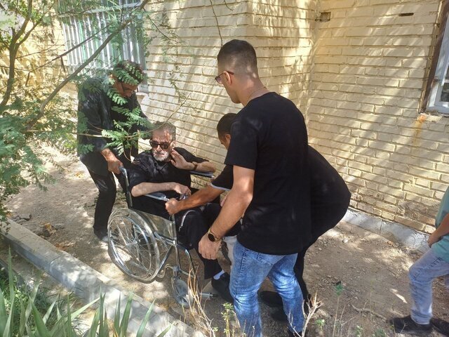 ابوالفضل پورعرب در مراسم تشییع رفیق قدیمیاش حاضر شد +عکس