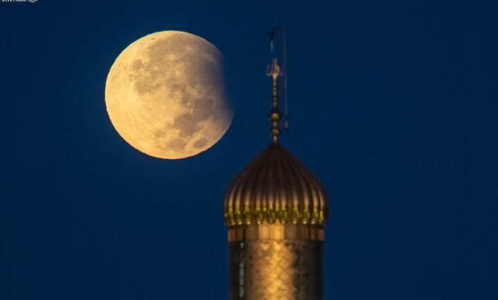 ماه گرفتگی در حرم امام علی (ع)