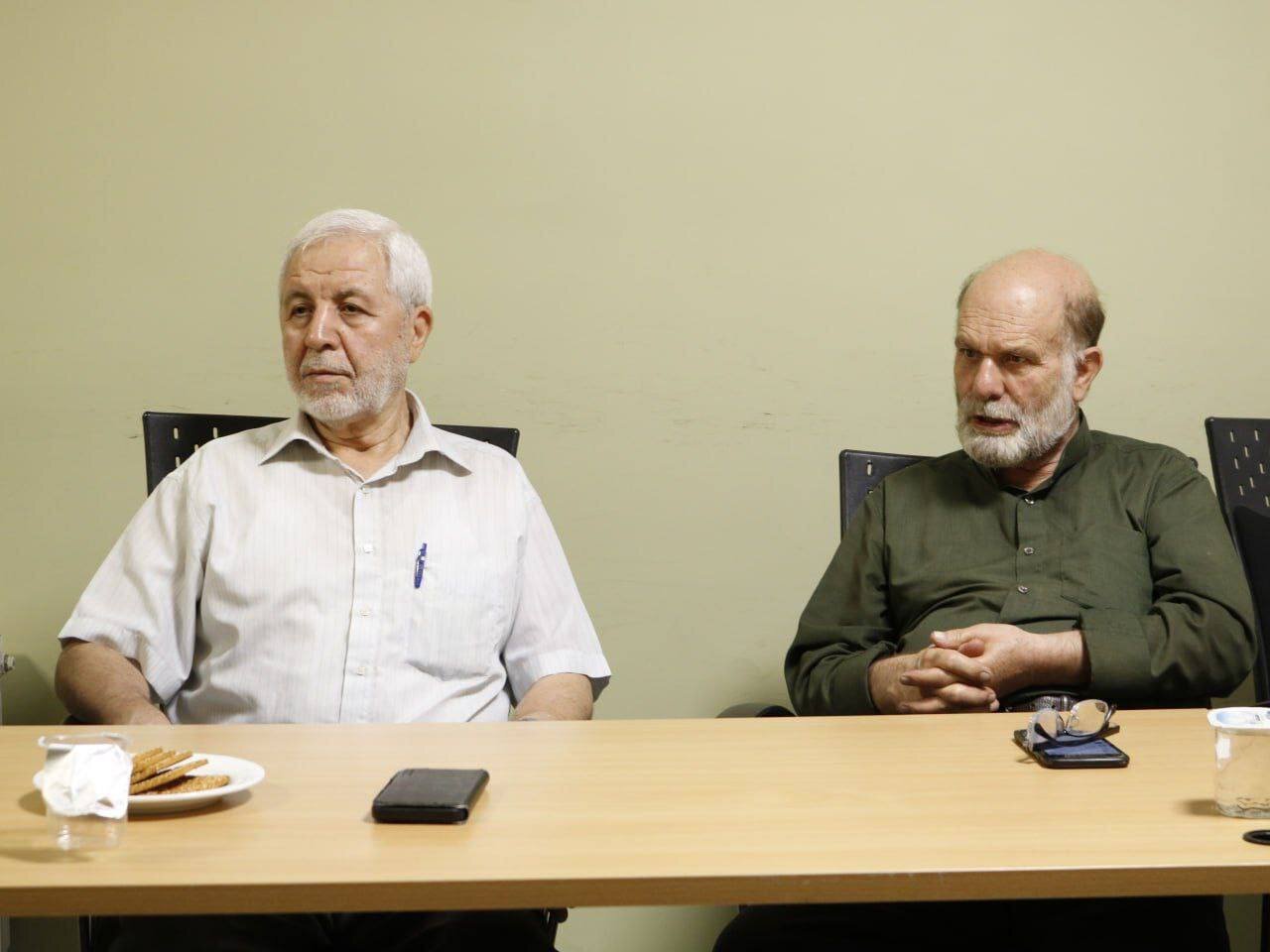 فائزه هاشمی یک روز پس از آزادی از زندان به چه جلسهای رفت؟ +تصاویر