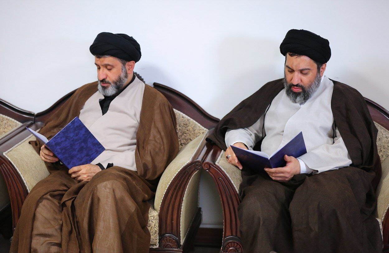 همه پسران رهبر انقلاب به دفتر حزبالله رفتند +عکس