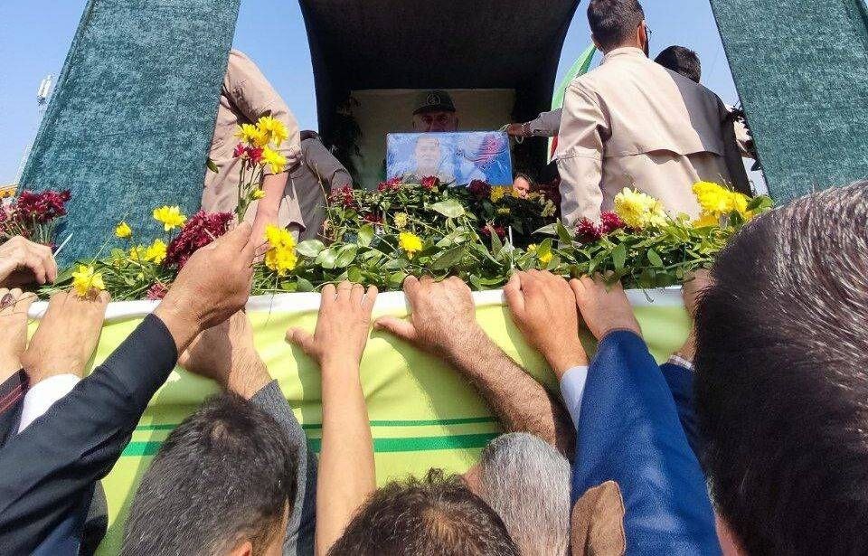 سنگ تمام مشهدیها در تشییع پیکر شهید نیلفروشان +عکس و ویدئو