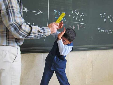 آقای وزیر! این رفتار روح و روان دانش‌آموزان را نابود می‌کند