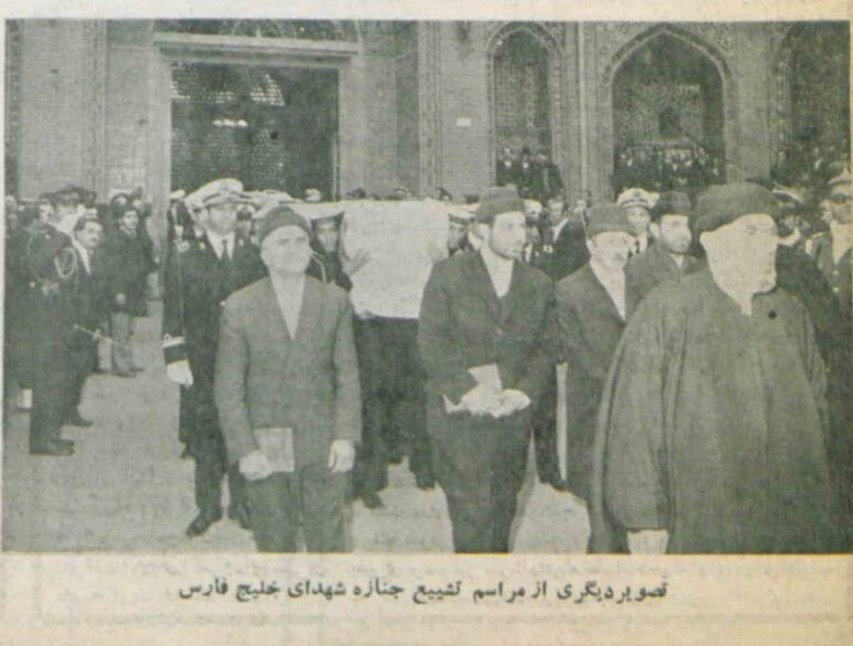 برای حفظ جزایر خلیجفارس ۳شهید دادیم +عکس اهتزاز پرچم ایران در جزیره بوموسی