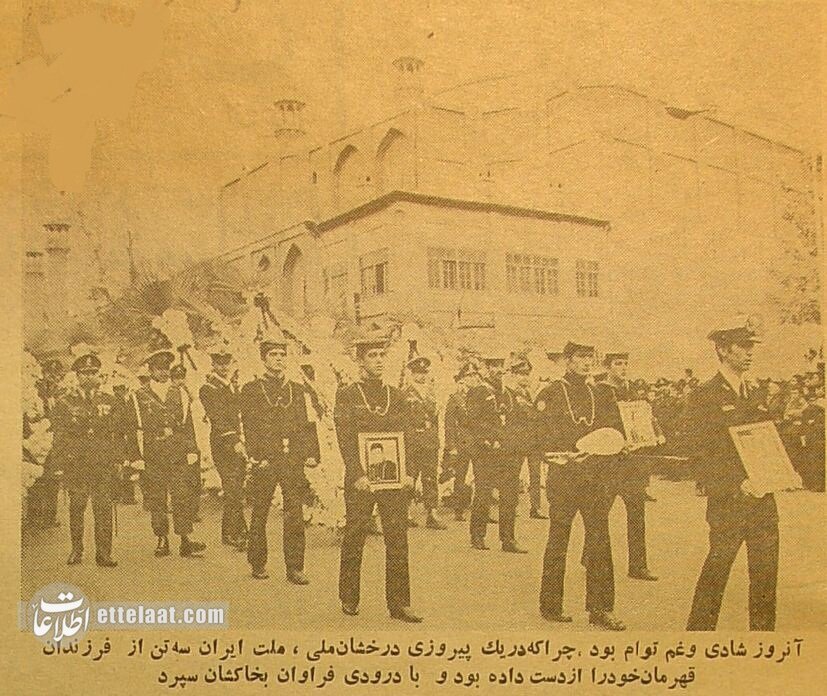 برای حفظ جزایر خلیجفارس ۳شهید دادیم +عکس اهتزاز پرچم ایران در جزیره بوموسی