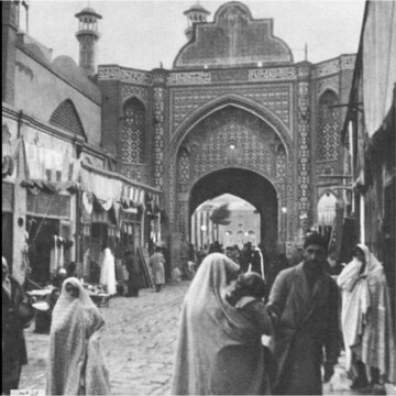 تشکر مردم شهرری از شهرداری بخاطر آب‌پاشی جاده خاکی! +عکس