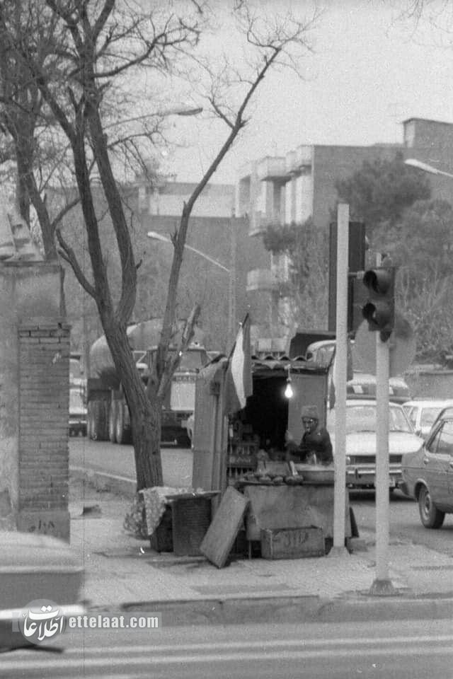 سروکله لبوفروشها در پیادهروهای تهران پیدا شد +تصاویر