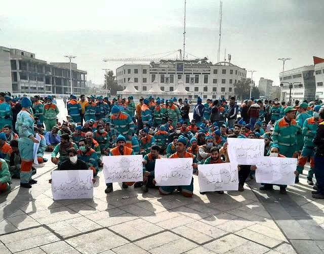 دلایل تجمع رفتگران مشهدی چه بود؟ +فیلم و عکس