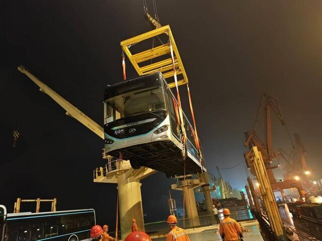 اولین تصاویر از اتوبوسهای چینی ویژه تهران را ببینید