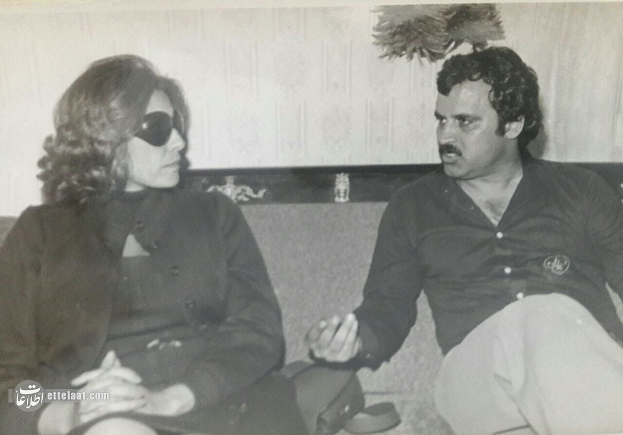 گفتوگو با معروفترین خواننده نابینای ایران، پری زنگنه که در تصادف بیناییاش را از دست داد +عکس