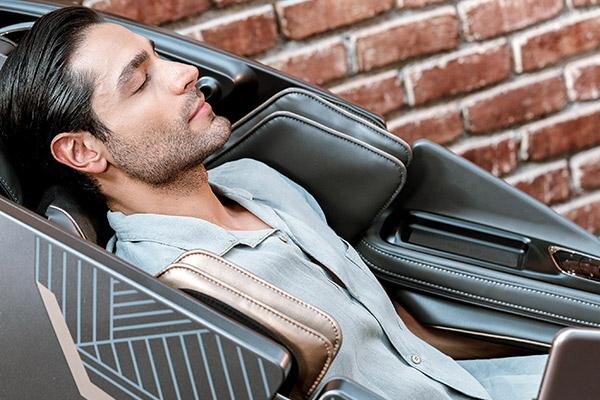 ماساژ گردن و شانهها؛ ماساژ برای بیخوابی