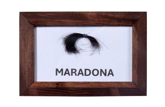 موهای ستاره فوتبال به فروش میرسد +عکس