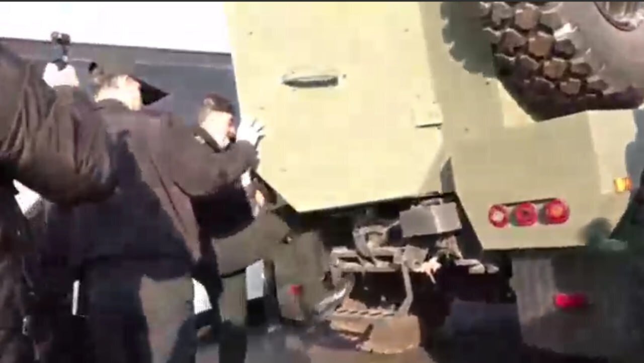 تانکهای مدرن روسی در مرزهای ایران مستقر شد +عکس