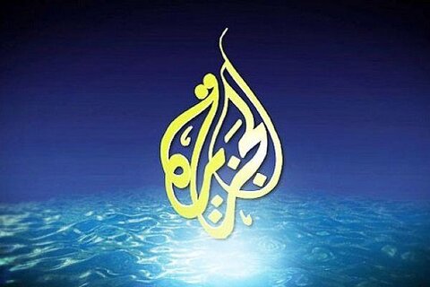 خانم مجری با دیدن موش از روی آنتن فرار کرد +ویدیو