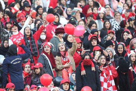 روزنامه اصولگرا عصبانی شد: شأن و جایگاه زنان را زیر سوال نبرید!