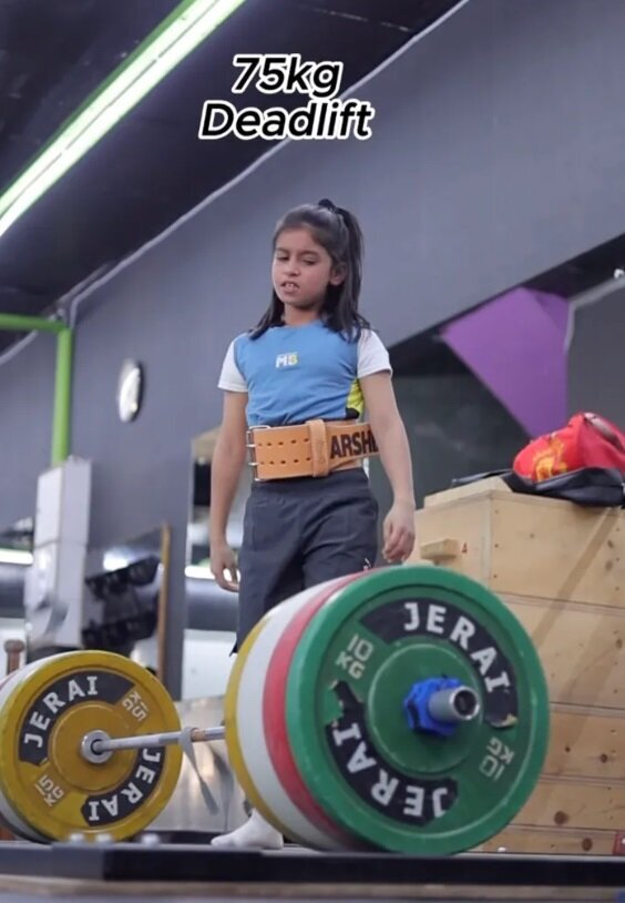 کوچکترین وزنهبردار هند