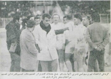 بزن‌بزن استقلال و پرسپولیس در امجدیه +عکس‌های دیده‌نشده از شهرآورد نیمه‌کاره ۴۹