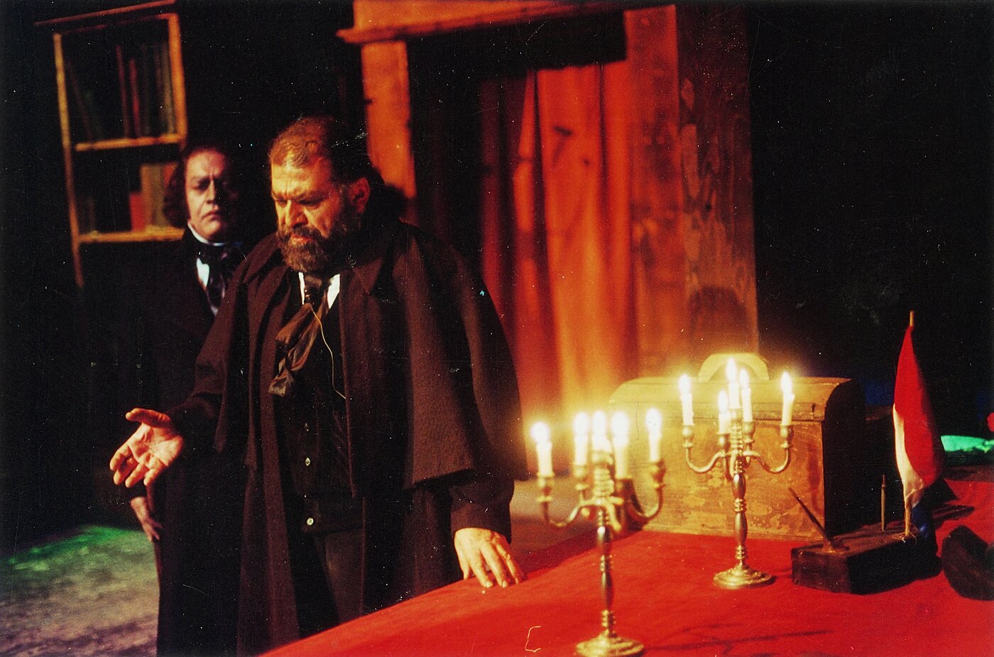 داستان ورود تیرهبختان به ایران و ارتباطش با پروین اعتصامی و گلاب آدینه!