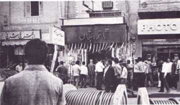 عکس‌های تاریخی از تئاتر لاله‌زار که ۲ سال بعد از انقلاب تعطیل شد