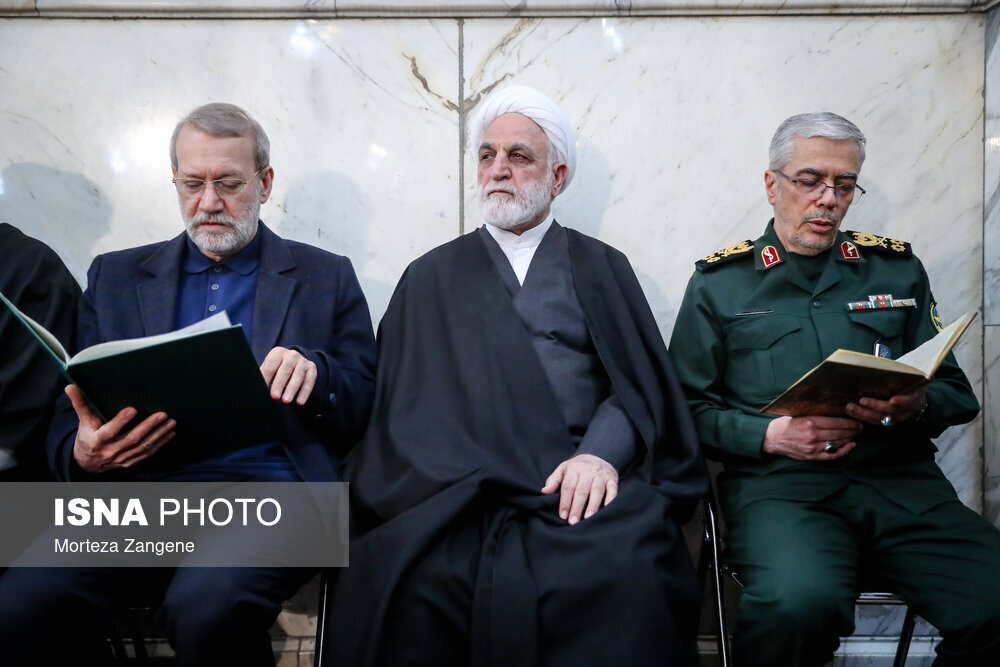 عکس تنهایی حدادعادل در مجلس ترحیم ۲قاضی ترورشده را ببینید