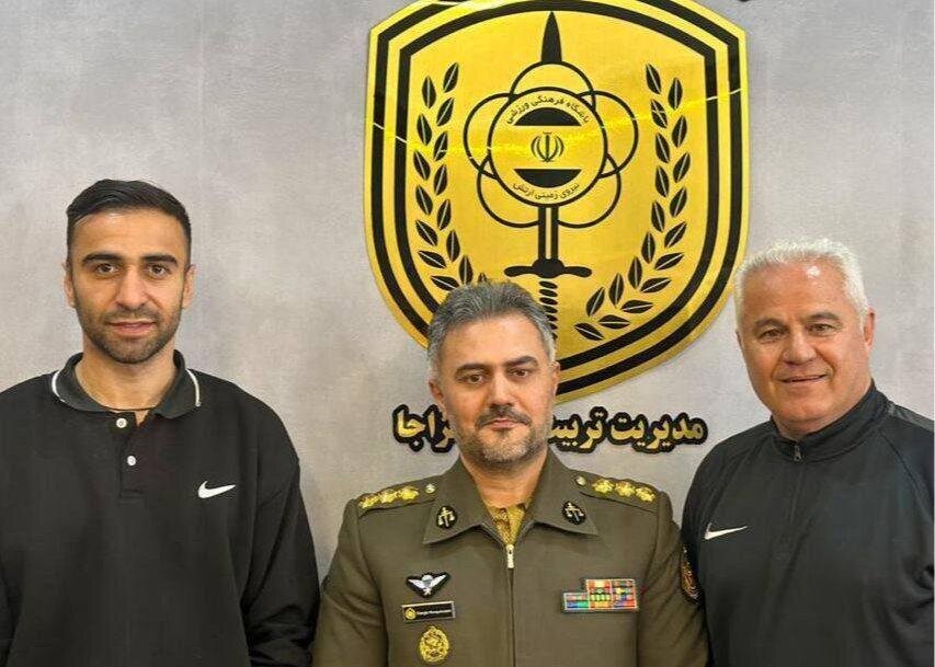 ستاره استقلال با تیم جدیدش همه را شوکه کرد +عکس