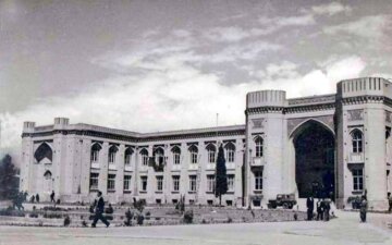 گزارش خواندنی و عکس‌های دیدنی از قدیمی‌ترین دبیرستان ویژه تهران!