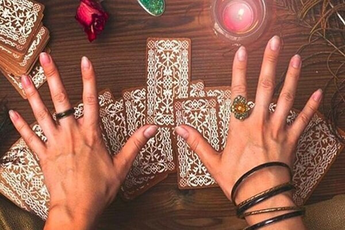 شگرد عجیب مرد رمال/ بو بکش، شوهرت برمی‌گردد!