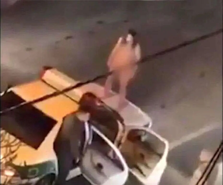 برهنه شدن یک زن در مشهد
