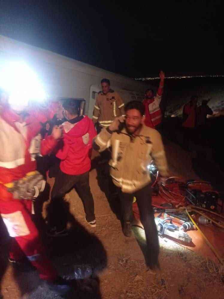 چپ کردن اتوبوس دانش آموزان در کرمان