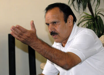 صادقی: قلعه‌نویی خودش را هم بکُشد فایده‌ای ندارد/ تیم ملی فقط دو بازیکن دارد که آن‌ها هم ۵۰ درصد بازی می‌کنند