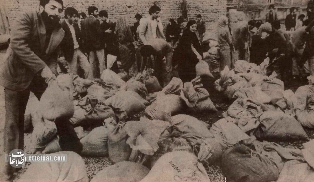 گزارش لحظهبهلحظه از اتفاقات آخرین روز حکومت پهلوی +عکسهای دیدنی