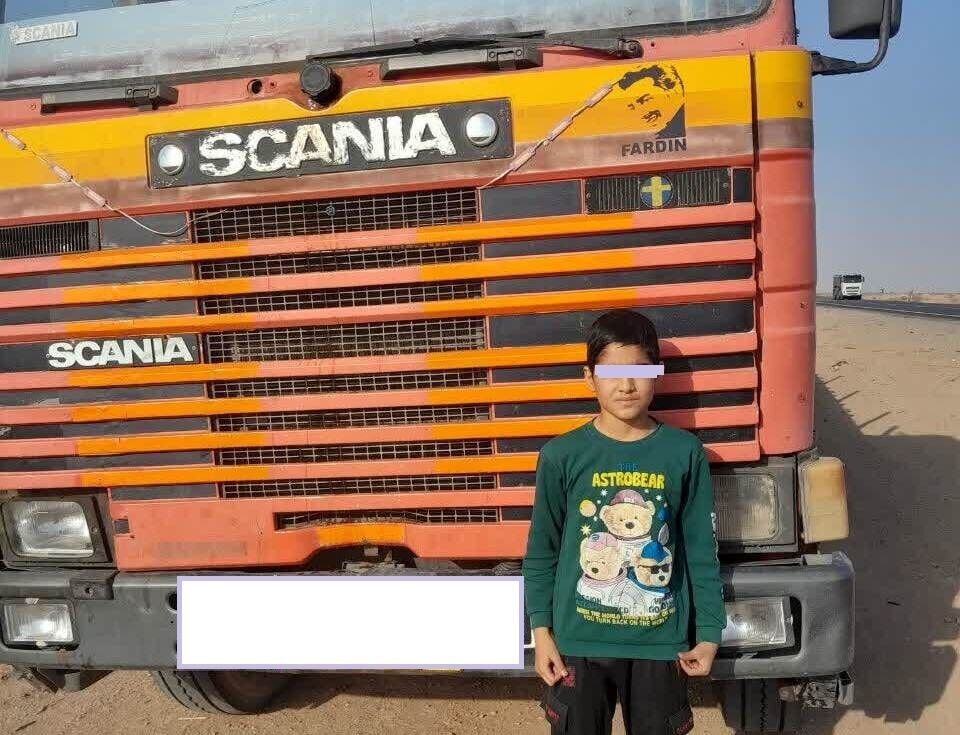 کودک راننده تریلی