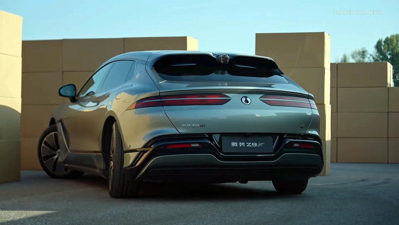 حرکت خرچنگی خودروی چینی آمریکایی‌ها را آچمز کرد! +ویدیو