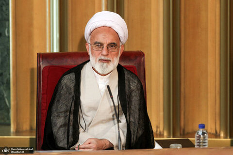 امام جمعه اراک: روزنامه اطلاعات اثرگذارترین رسانه کشور است