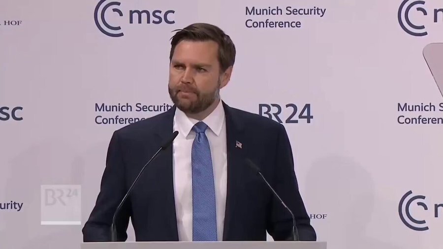 متلک معاون ترامپ به اروپایی‌ها: چندماه بیشتر دوام نمی‌آورید!