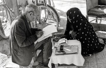 شغل محبوبی که ۷۰ سال پیش خیابان‌ها را شلوغ می‌کرد! +عکس