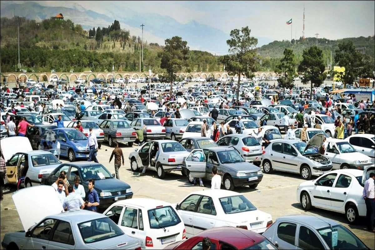 واکنش بازار خودرو به دور دوم مذاکره با آمریکا/ قیمت محصولات ایران خودرو و سایپا ۳۱ فروردین واکنش بازار خودرو به دور دوم مذاکره با آمریکا