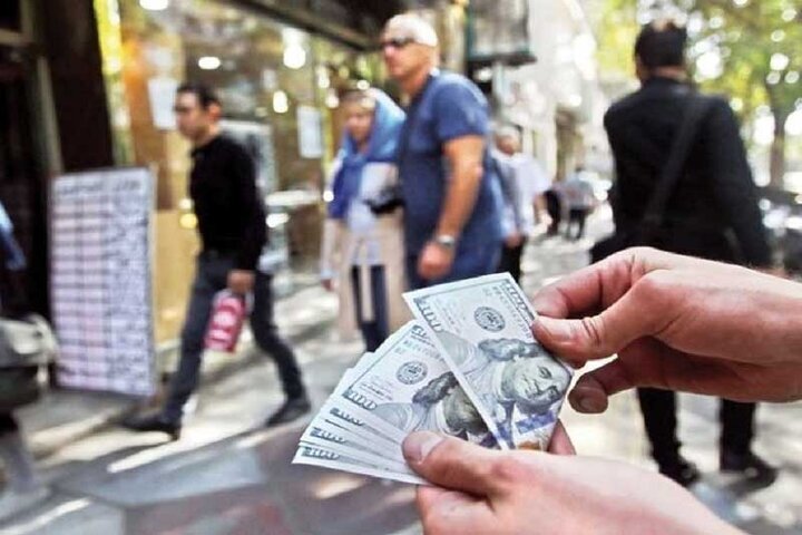 کاهش قیمت دلار امروز ۱ تیر بعد از حمله آمریکا به ایران